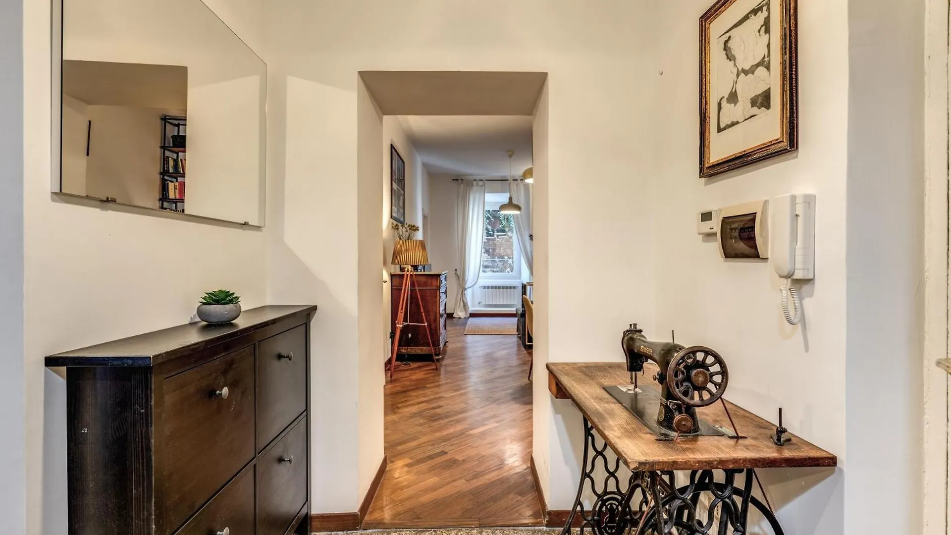 Διαμέρισμα Elegant Two Bedroom Apartment-Colosseum Ρώμη